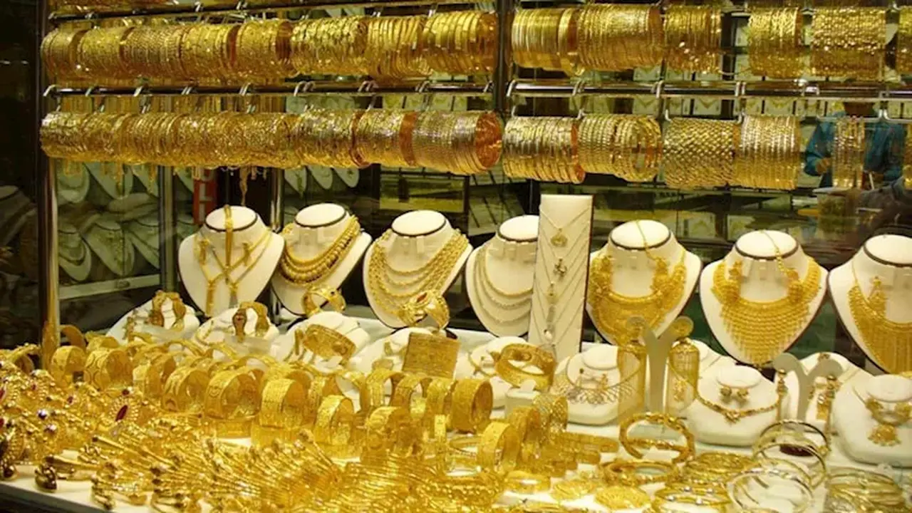 سعر الذهب يصعد 120 جنيهاً في مستهل تعاملات يوم الأربعاء بالأسواق المصرية